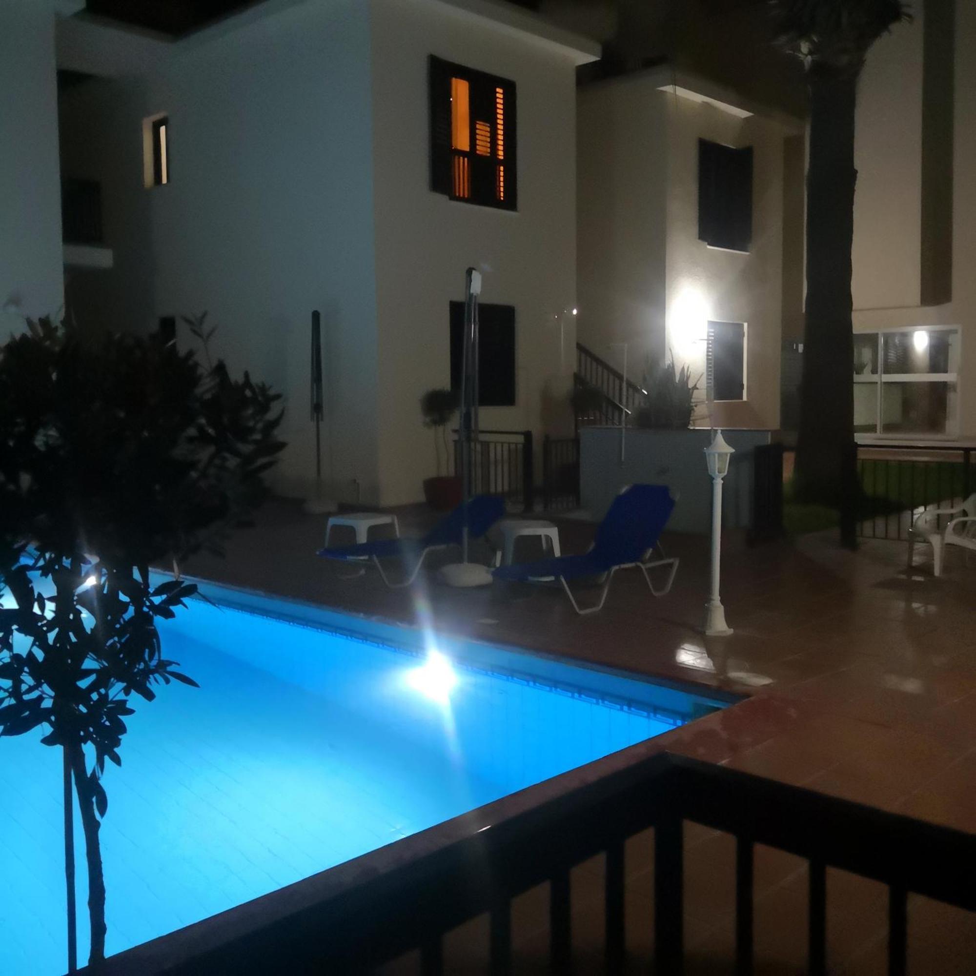 Seashell Apartments パ フォス エクステリア 写真