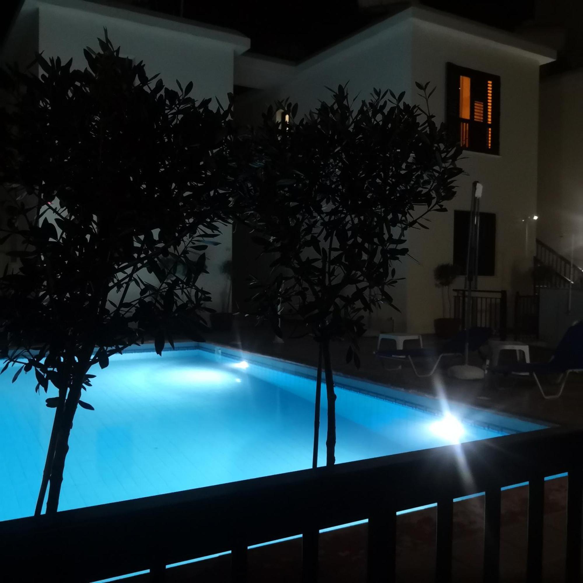 Seashell Apartments パ フォス エクステリア 写真